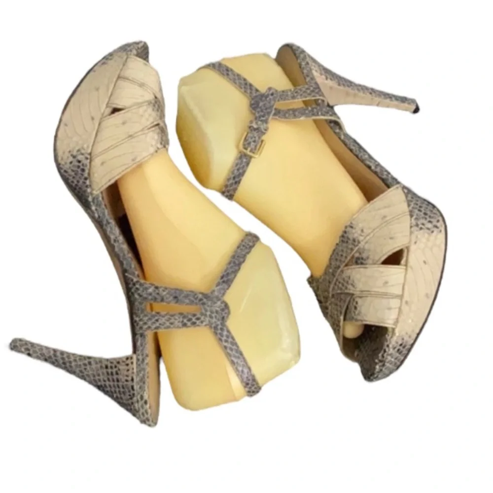 Authentic Stuart Weitzman designer leather platform heels sandals Sz 10